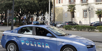 Un'auto della polizia