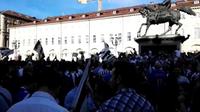 La festa dei tifosi della Juventus a Torino rovinata nel finale