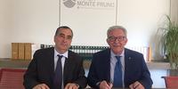 Il direttore generale della Banca Monte Pruno, Michele Albanese, e il presidente dell’Associazione flautisti italiani, il maestro Salvatore Lombardi