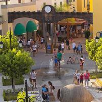 Il Cilento Outlet Village preso d'assalto in questo inizio di saldi estivi