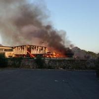 L'incendio allo stabilimento industriale a Castel San Giorgio