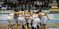 Le ragazze del Salerno Basket prima di una gara amichevole