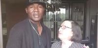 Joseph Minala con Filomena Lamberti