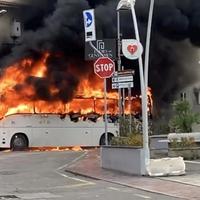 Il bus dei tifosi casertani incendiato tra Pagani e Sant'Egidio del Monte Albino il 22 gennaio scorso