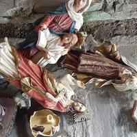 Alcune statuette sacre vandalizzate da ignoti nel negozio sul Sacro Monte della Madonna di Novi Velia